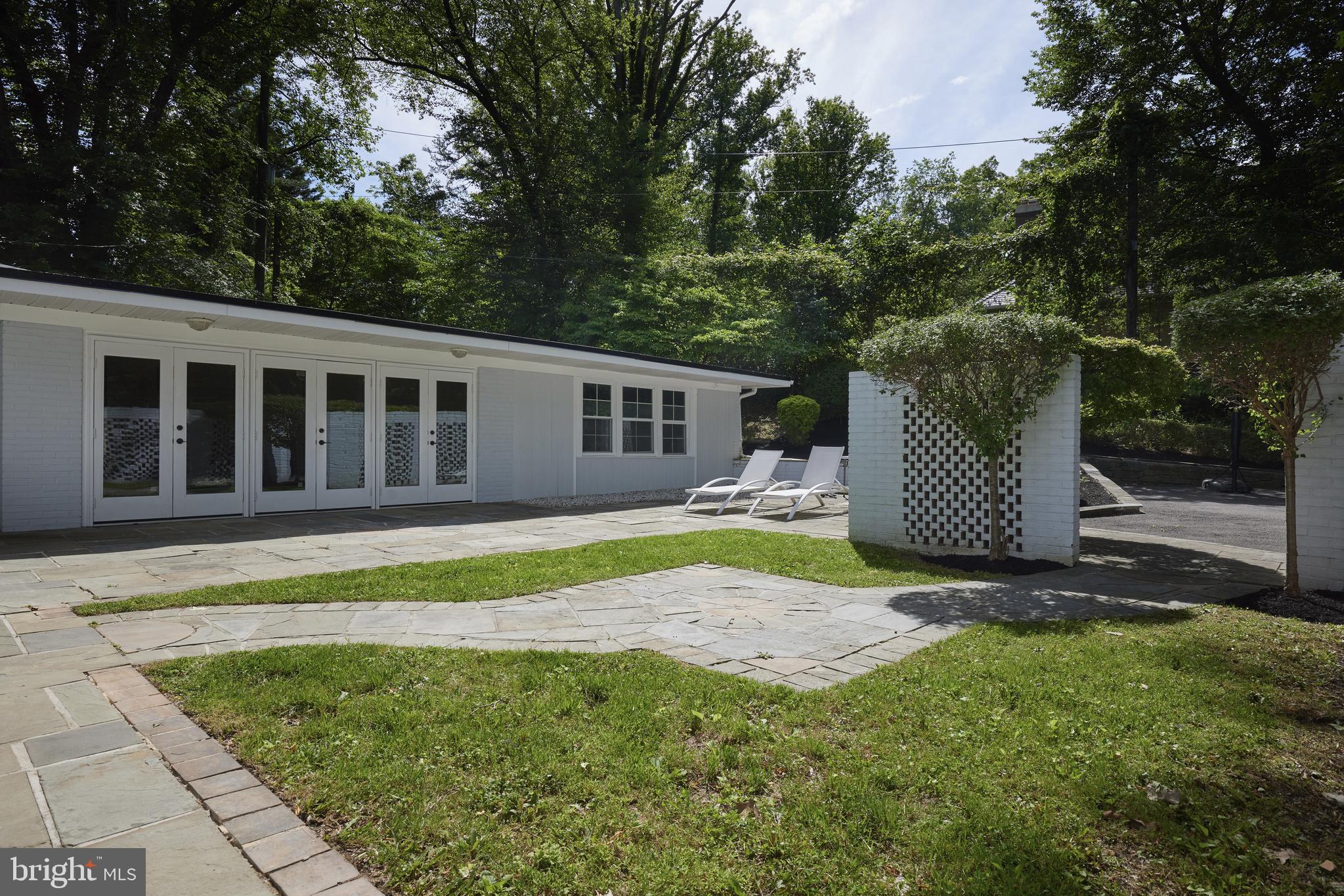 7415 BRADLEY BOULEVARD