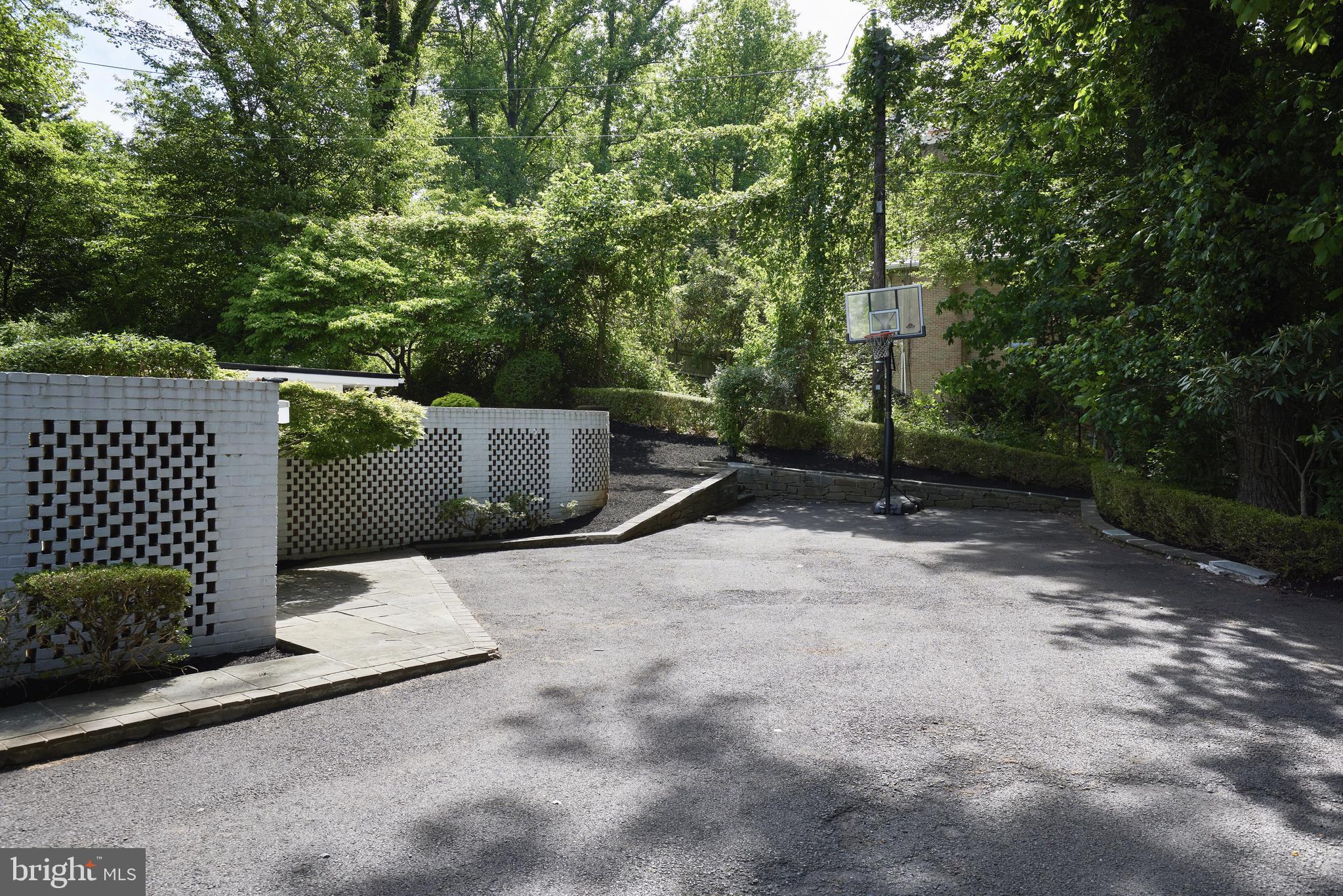 7415 BRADLEY BOULEVARD