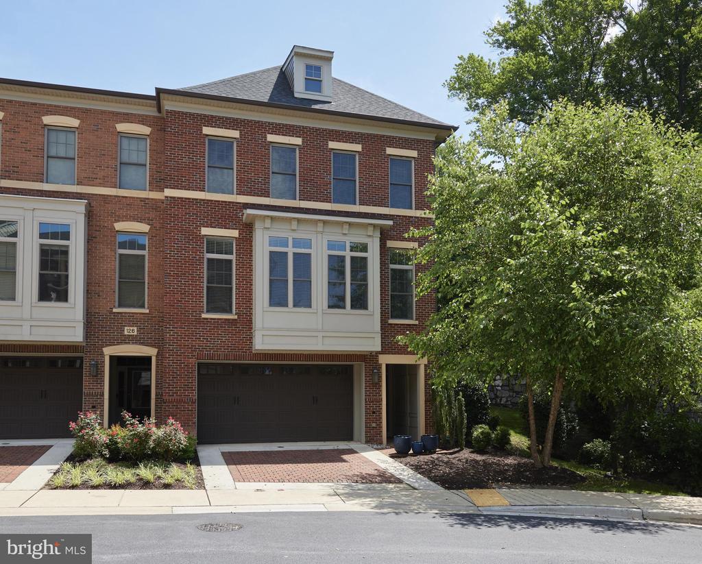 128 BYTHAM RIDGE LANE