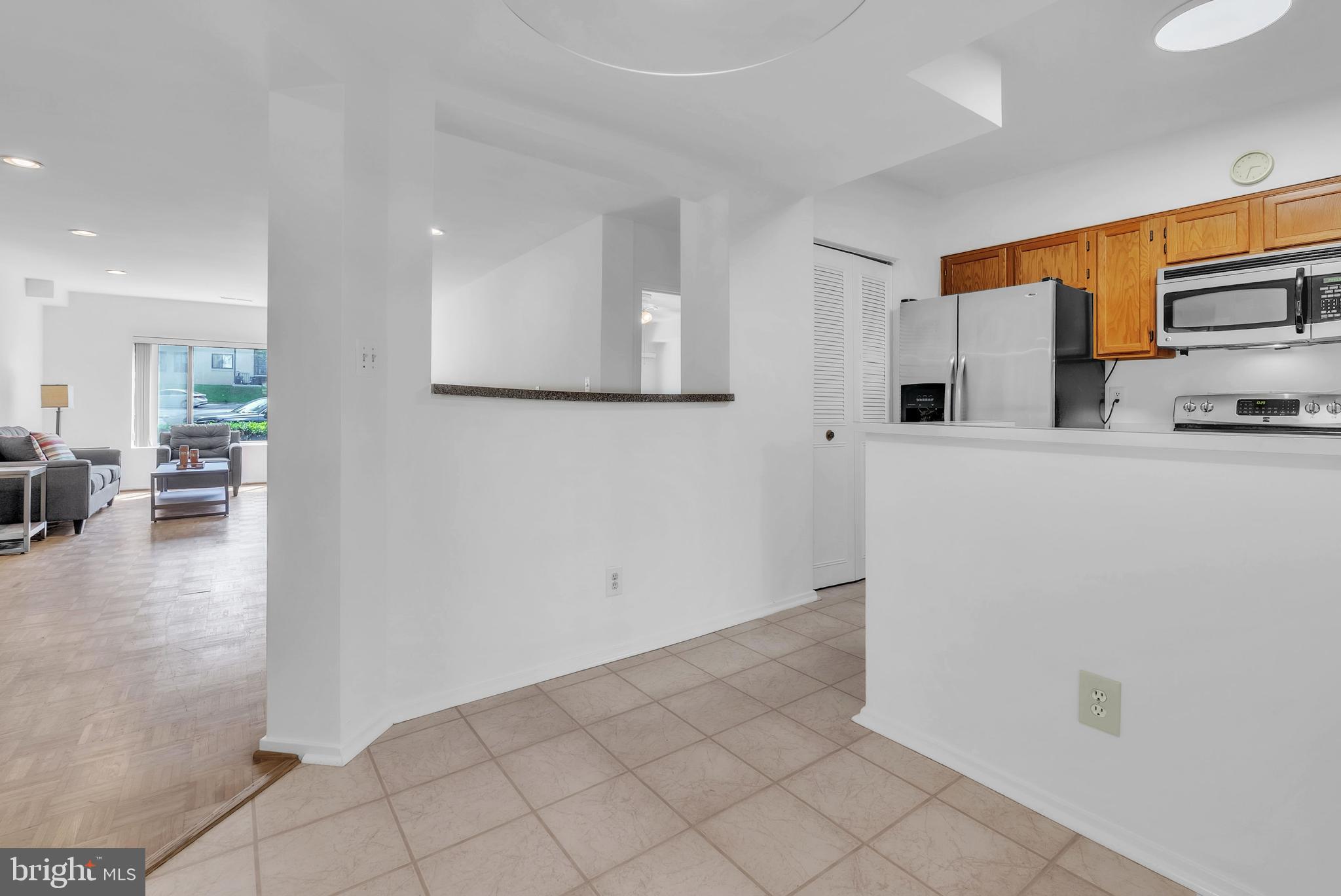 6060 CALIFORNIA CIRCLE 109