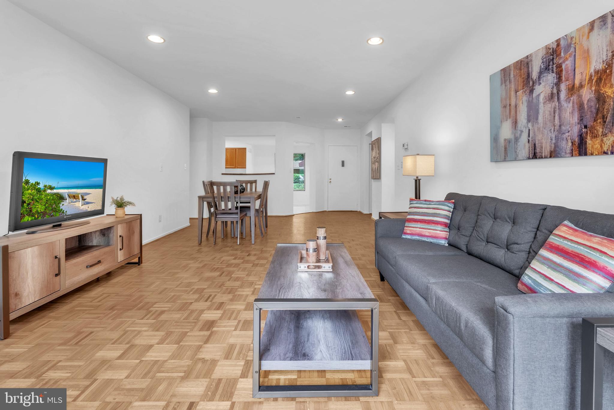 6060 CALIFORNIA CIRCLE 109