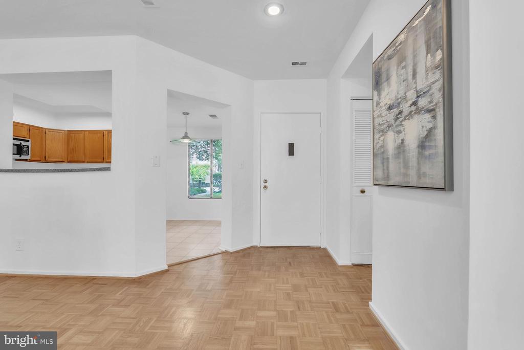 6060 CALIFORNIA CIRCLE 109