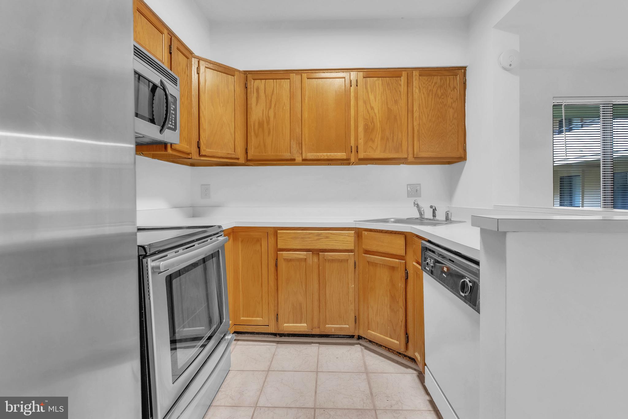 6060 CALIFORNIA CIRCLE 109