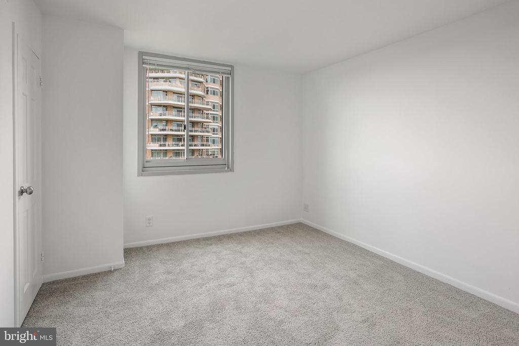 4601 N PARK AVENUE N 1213