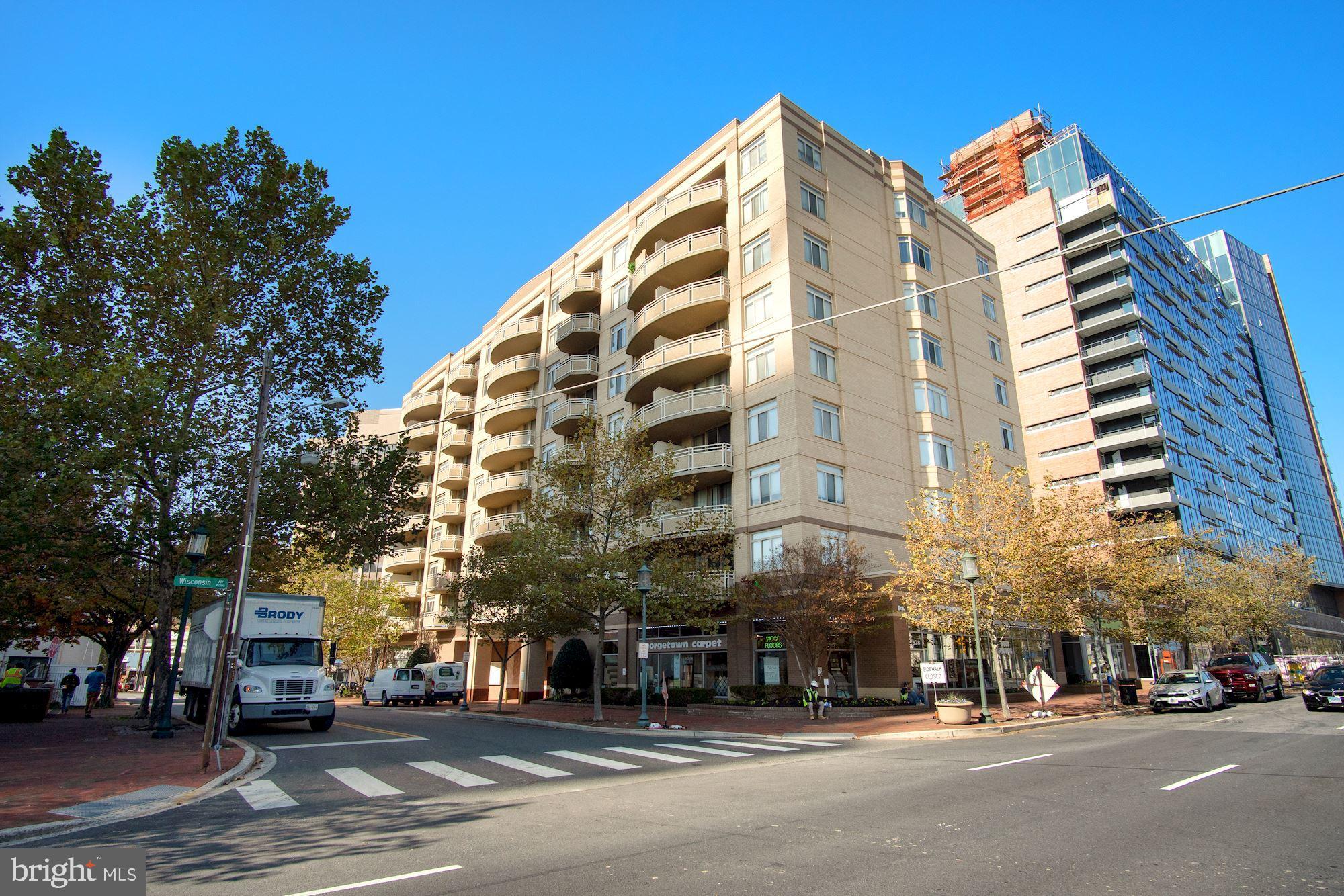 4801 FAIRMONT AVENUE 213