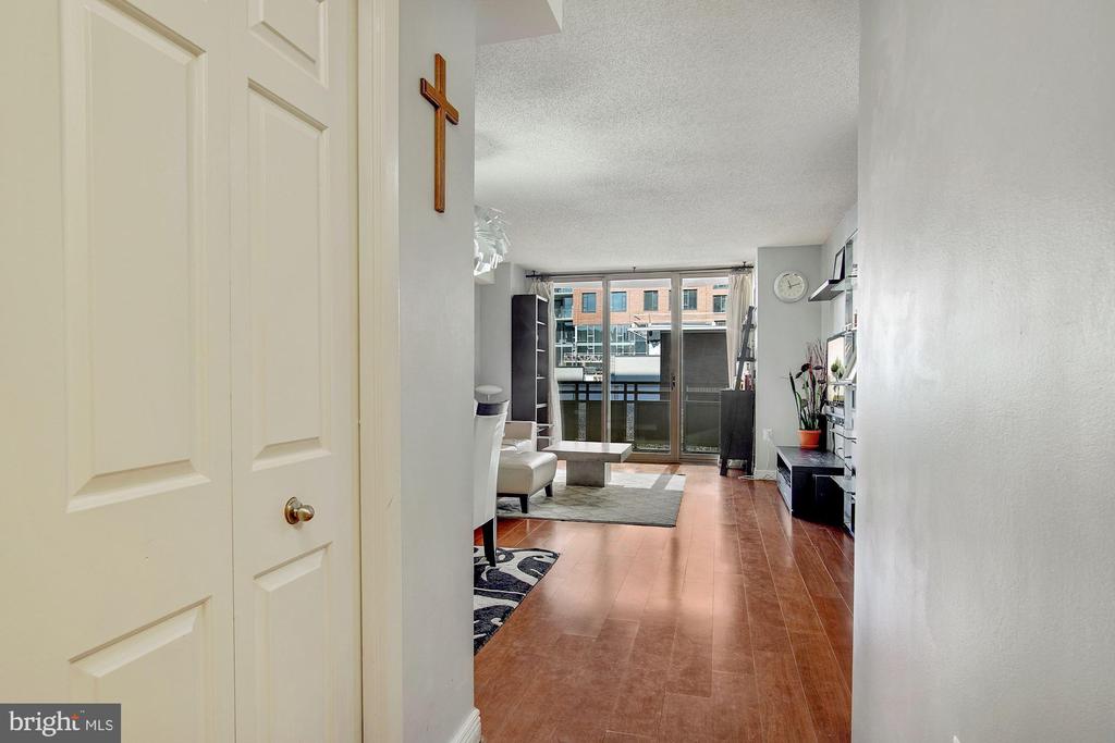 4801 FAIRMONT AVENUE 213