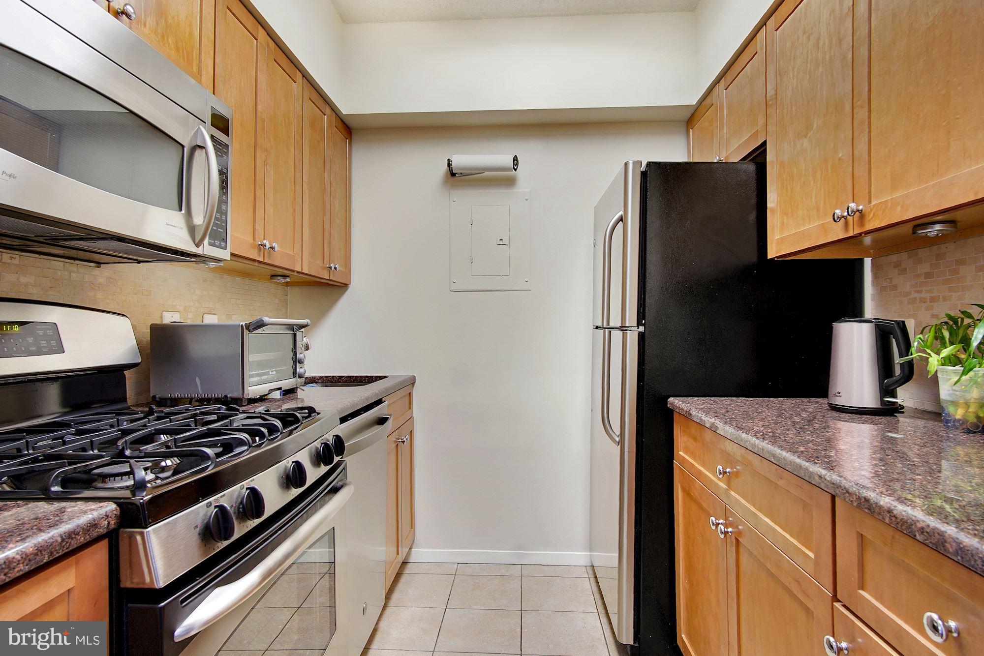 4801 FAIRMONT AVENUE 213