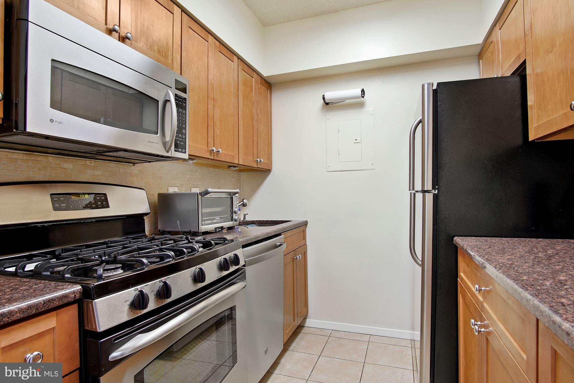 4801 FAIRMONT AVENUE 213