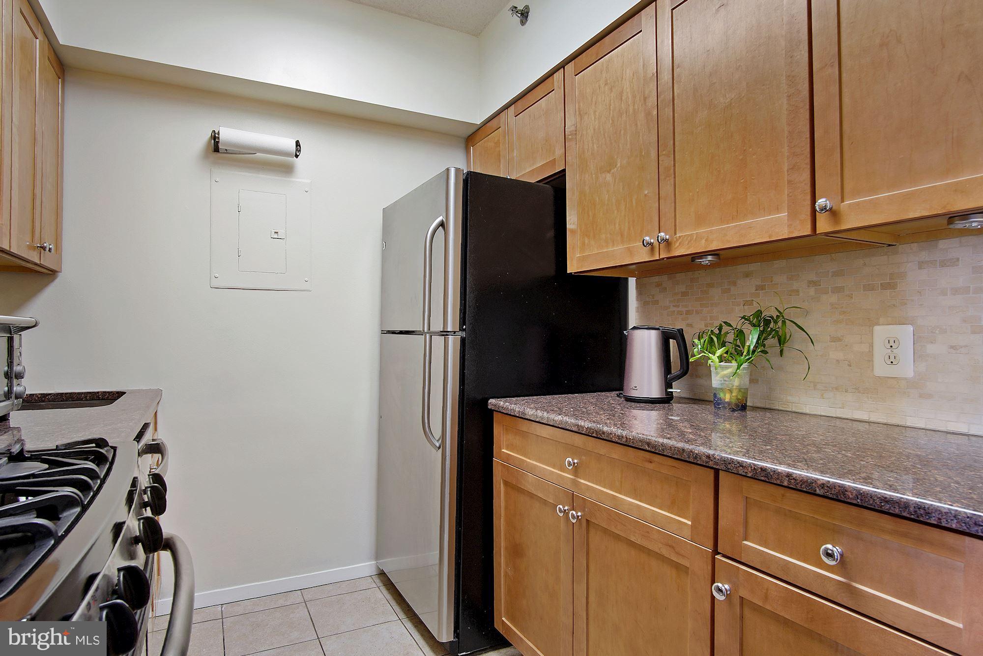 4801 FAIRMONT AVENUE 213