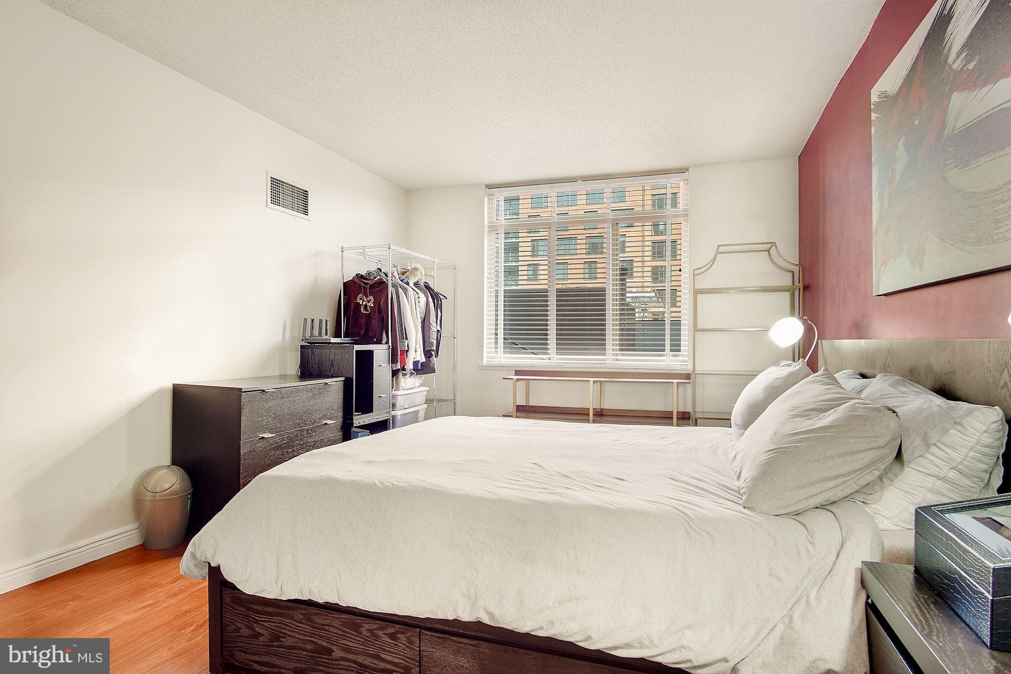 4801 FAIRMONT AVENUE 213