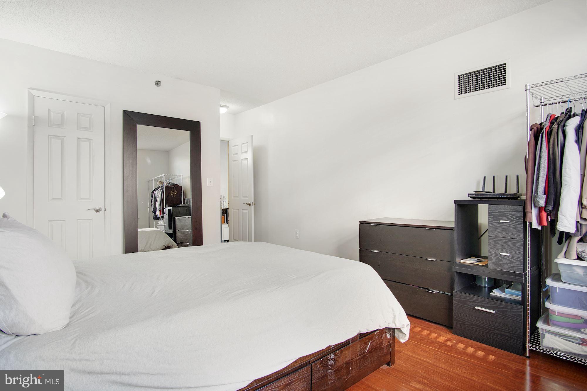 4801 FAIRMONT AVENUE 213