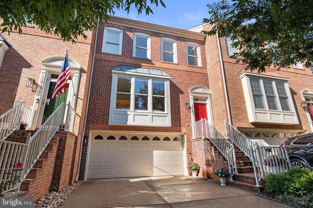 10107 STERLING TERRACE