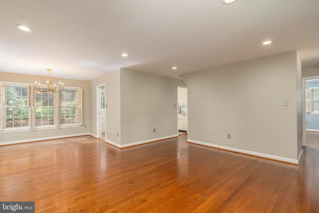 5806 CONWAY ROAD