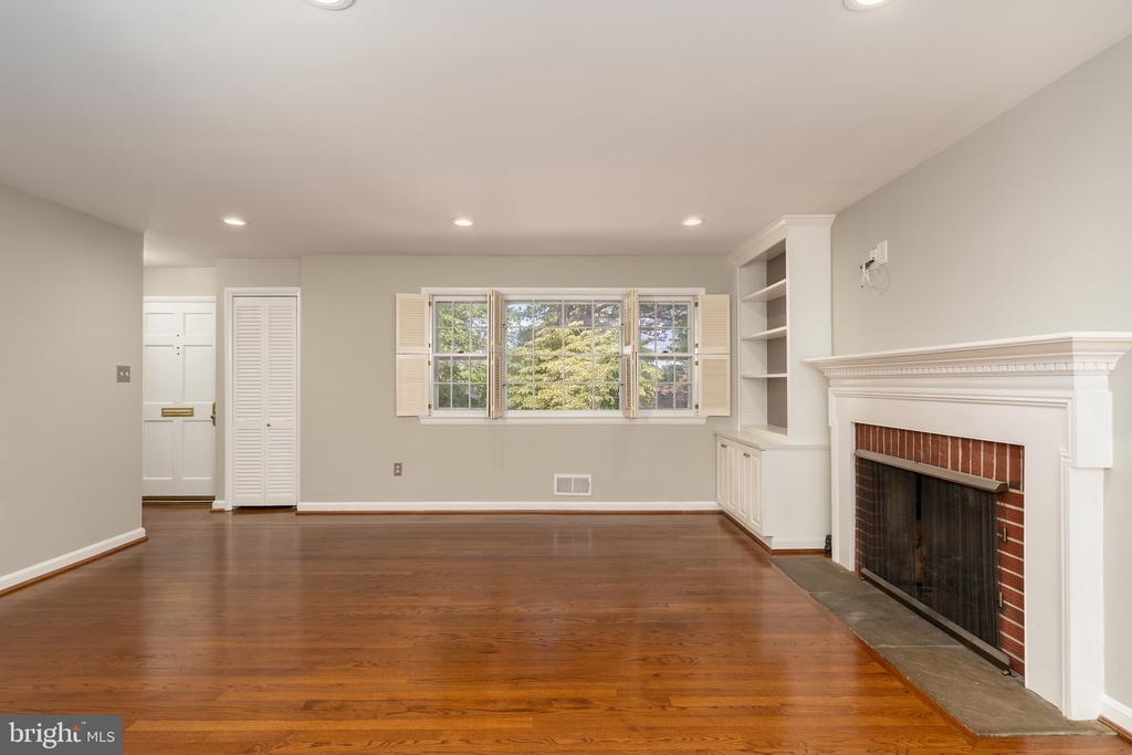 5806 CONWAY ROAD