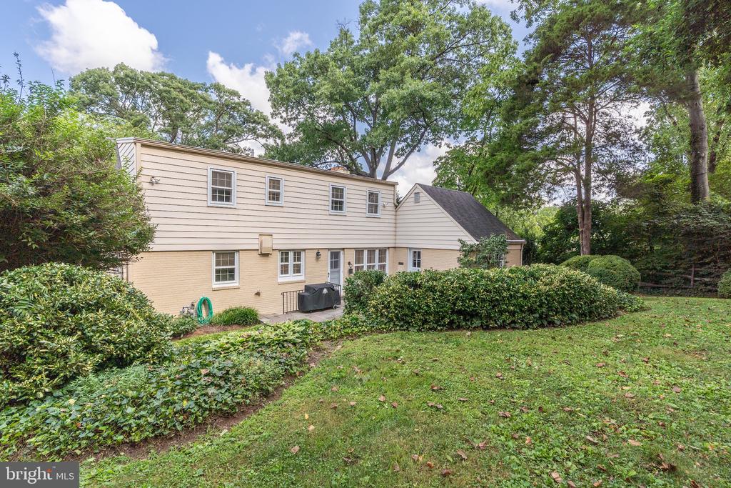 5806 CONWAY ROAD