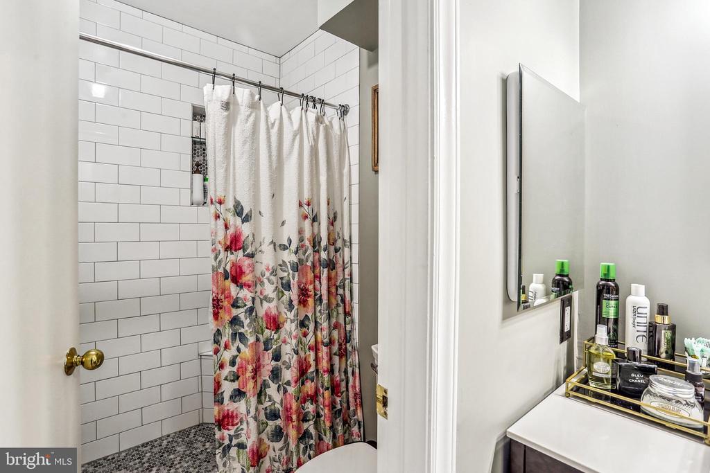 5821 INMAN PARK CIRCLE 120