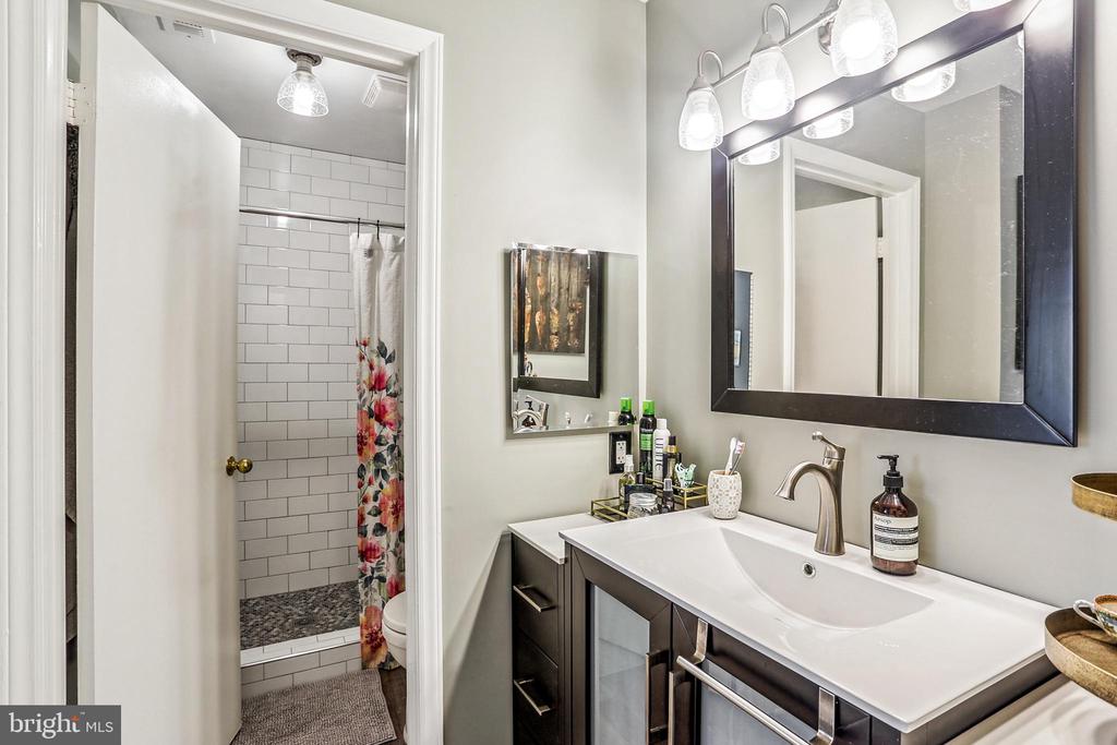 5821 INMAN PARK CIRCLE 120