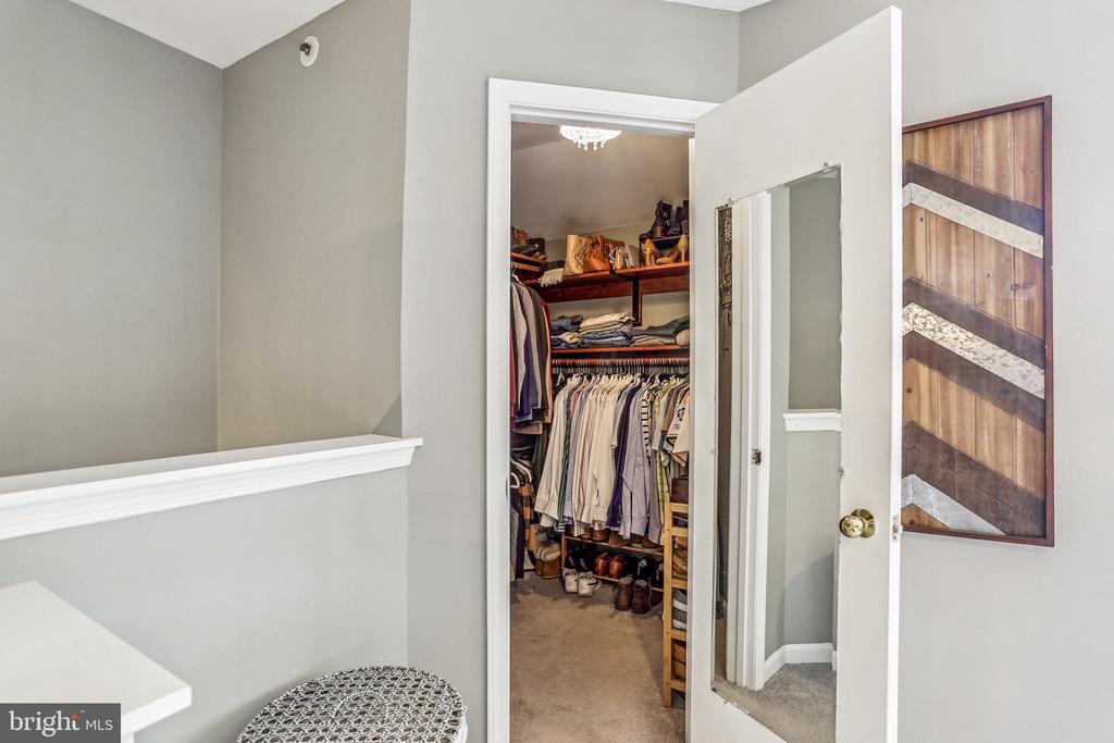 5821 INMAN PARK CIRCLE 120