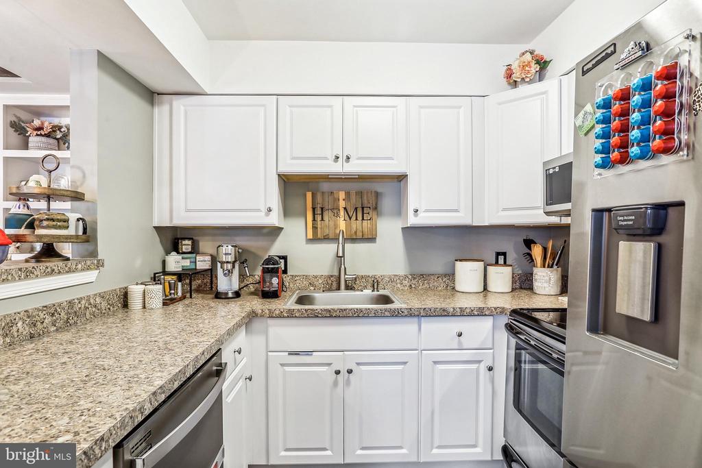 5821 INMAN PARK CIRCLE 120