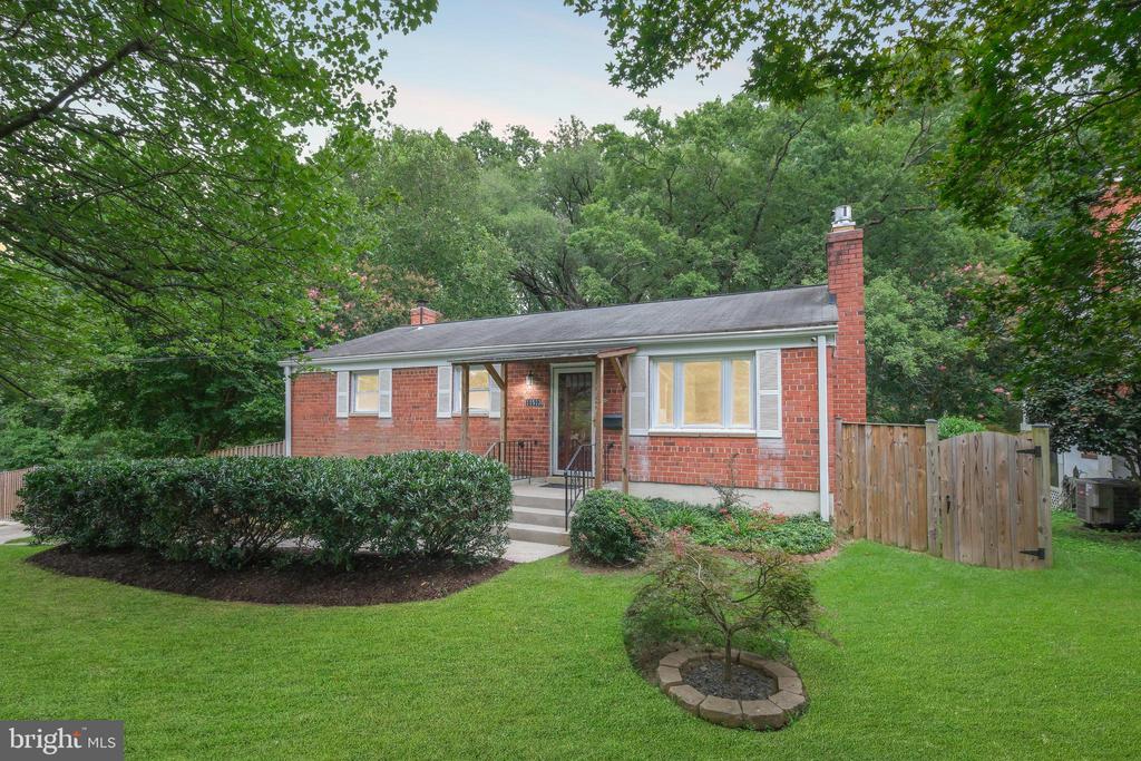 11513 ASHLEY DRIVE