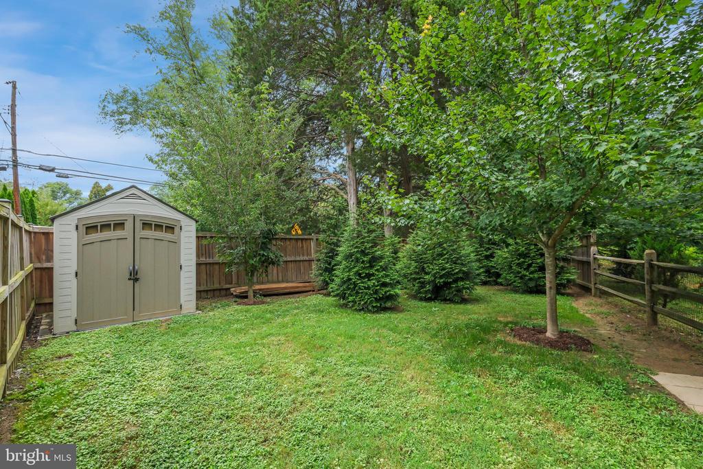 11513 ASHLEY DRIVE