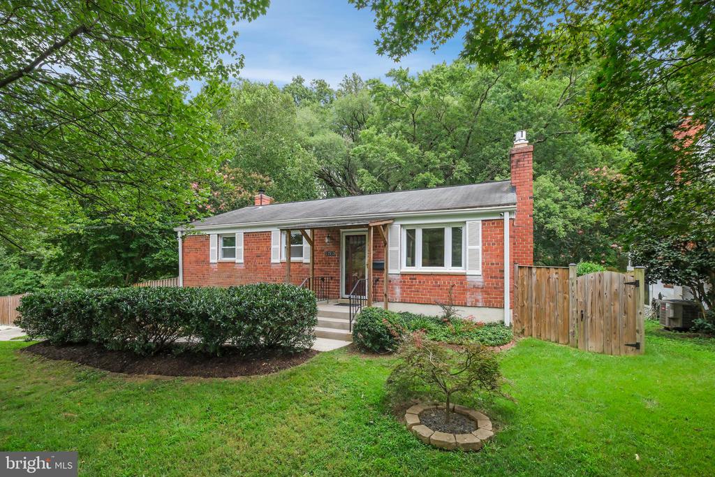 11513 ASHLEY DRIVE