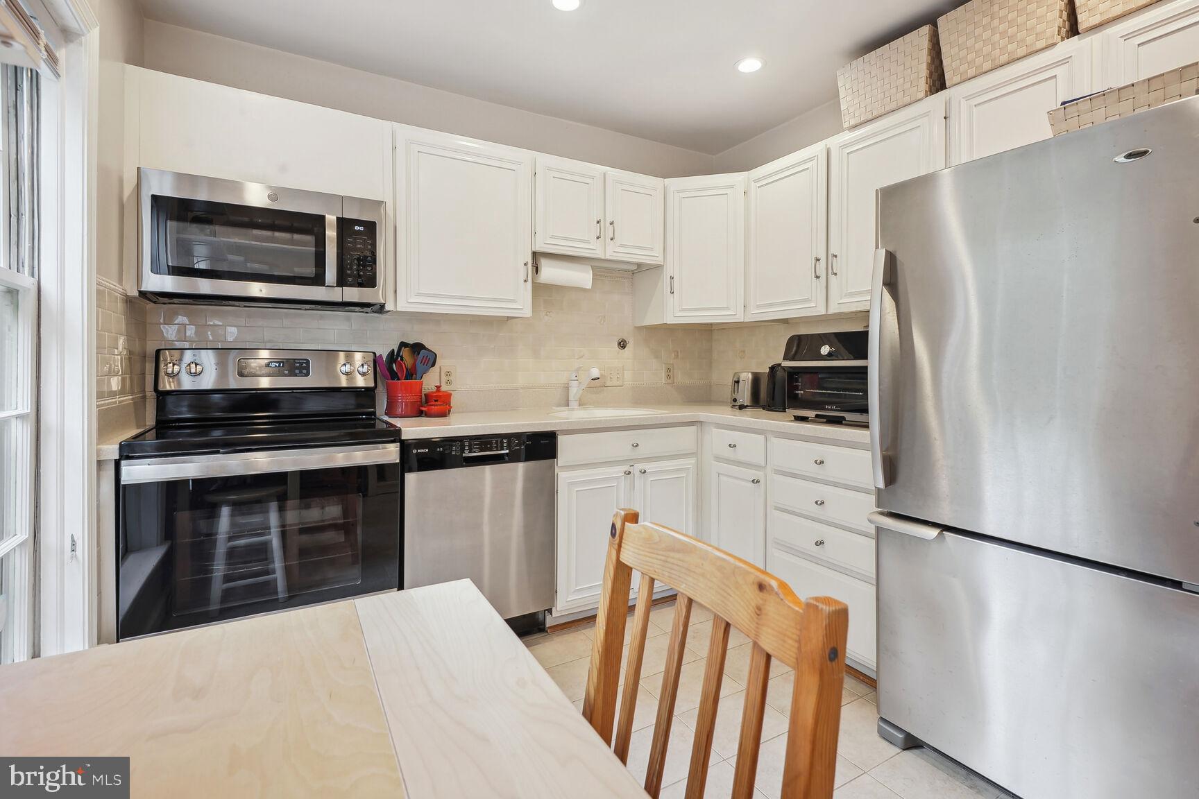 5105 WESTBARD AVENUE 6