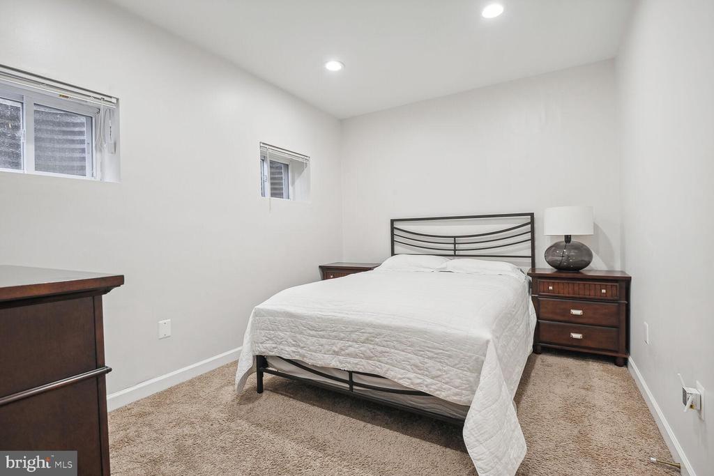 5105 WESTBARD AVENUE 6