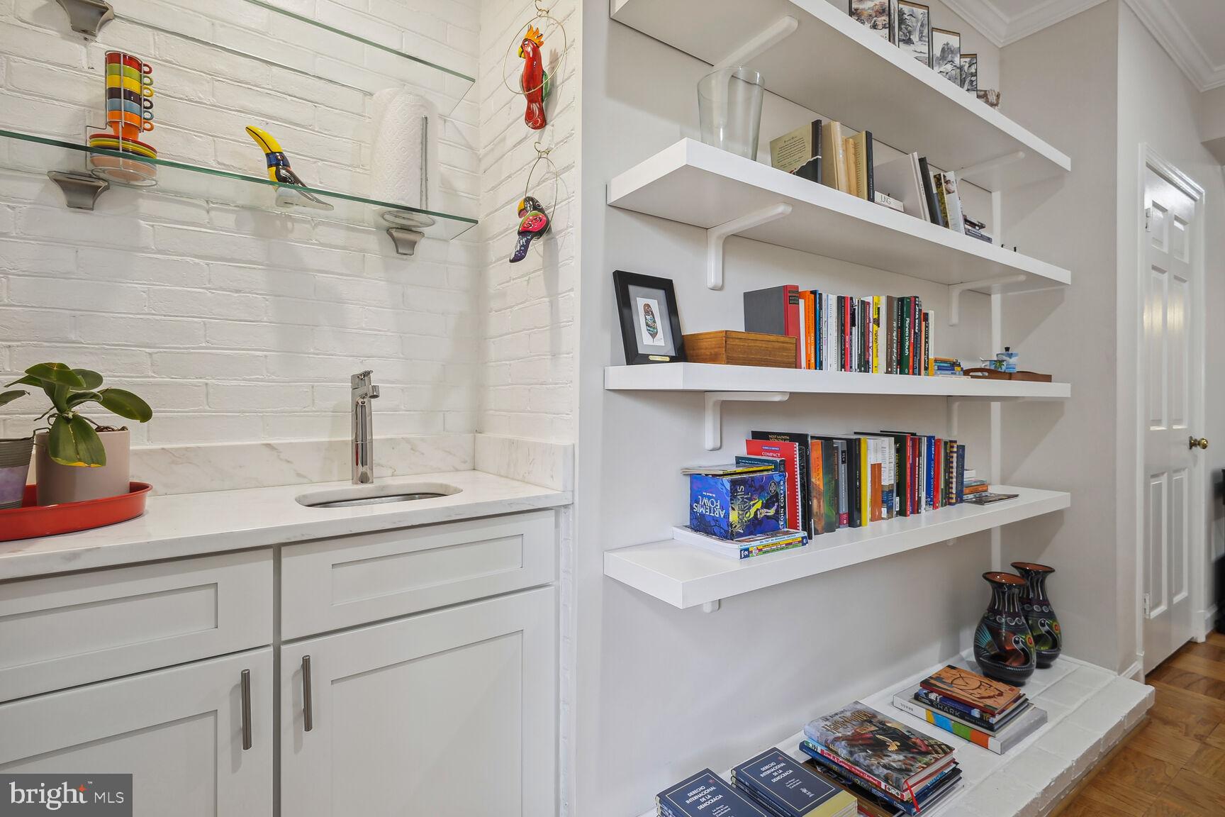 5105 WESTBARD AVENUE 6