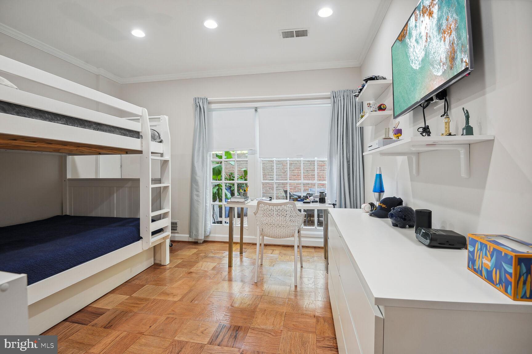 5105 WESTBARD AVENUE 6