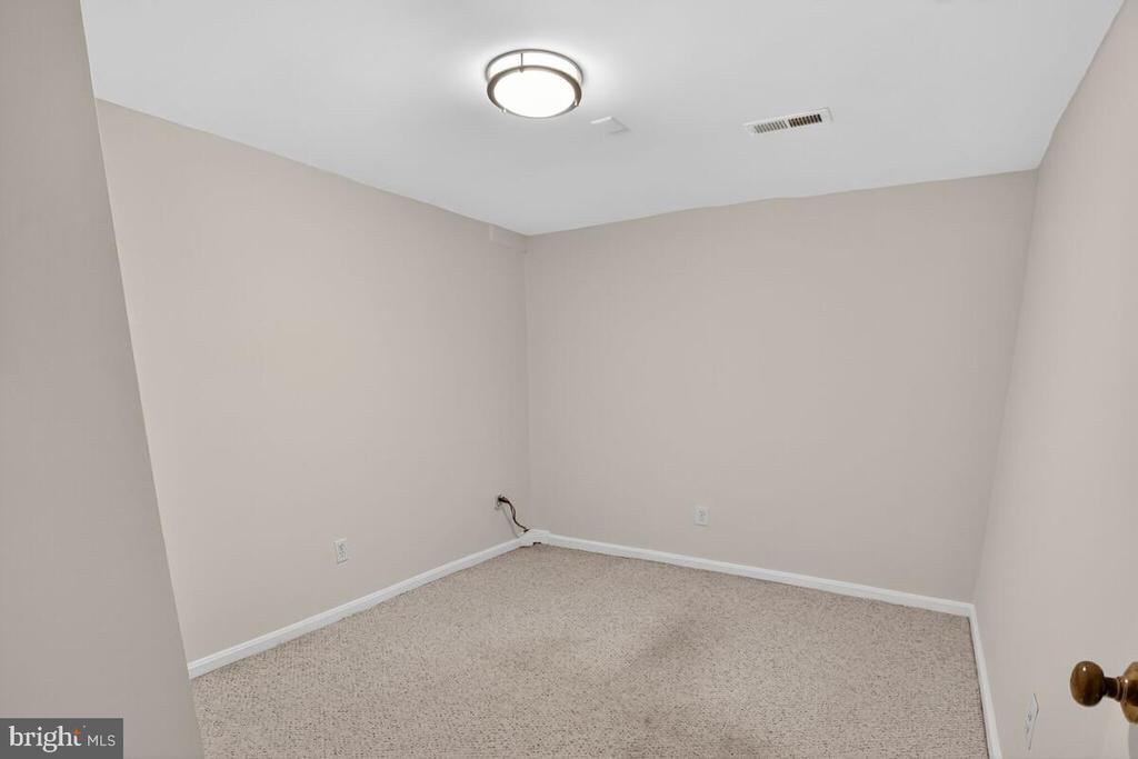 1700 PASTURE BROOK WAY