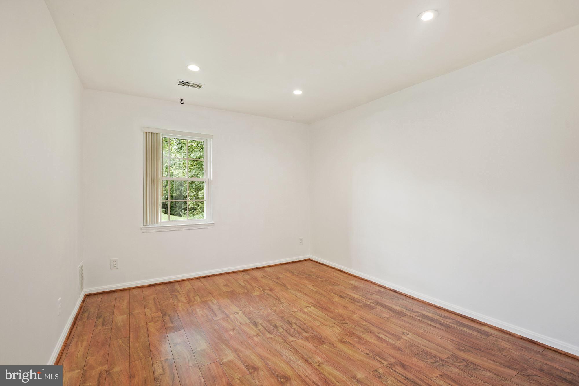 10400 PARTHENON COURT 10400