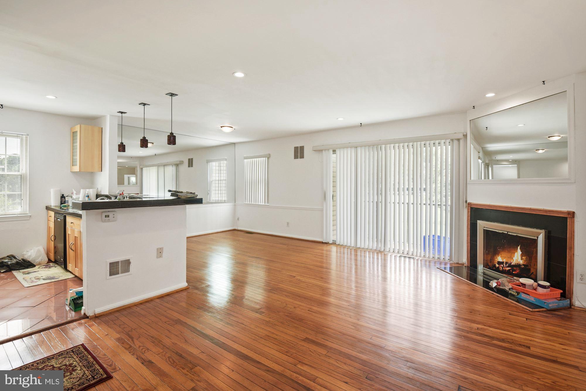 10400 PARTHENON COURT 10400