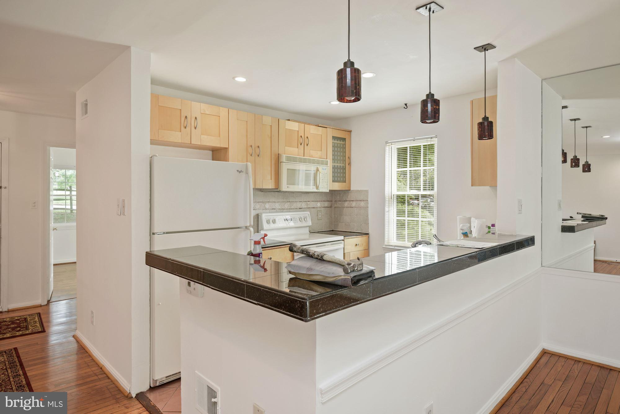 10400 PARTHENON COURT 10400