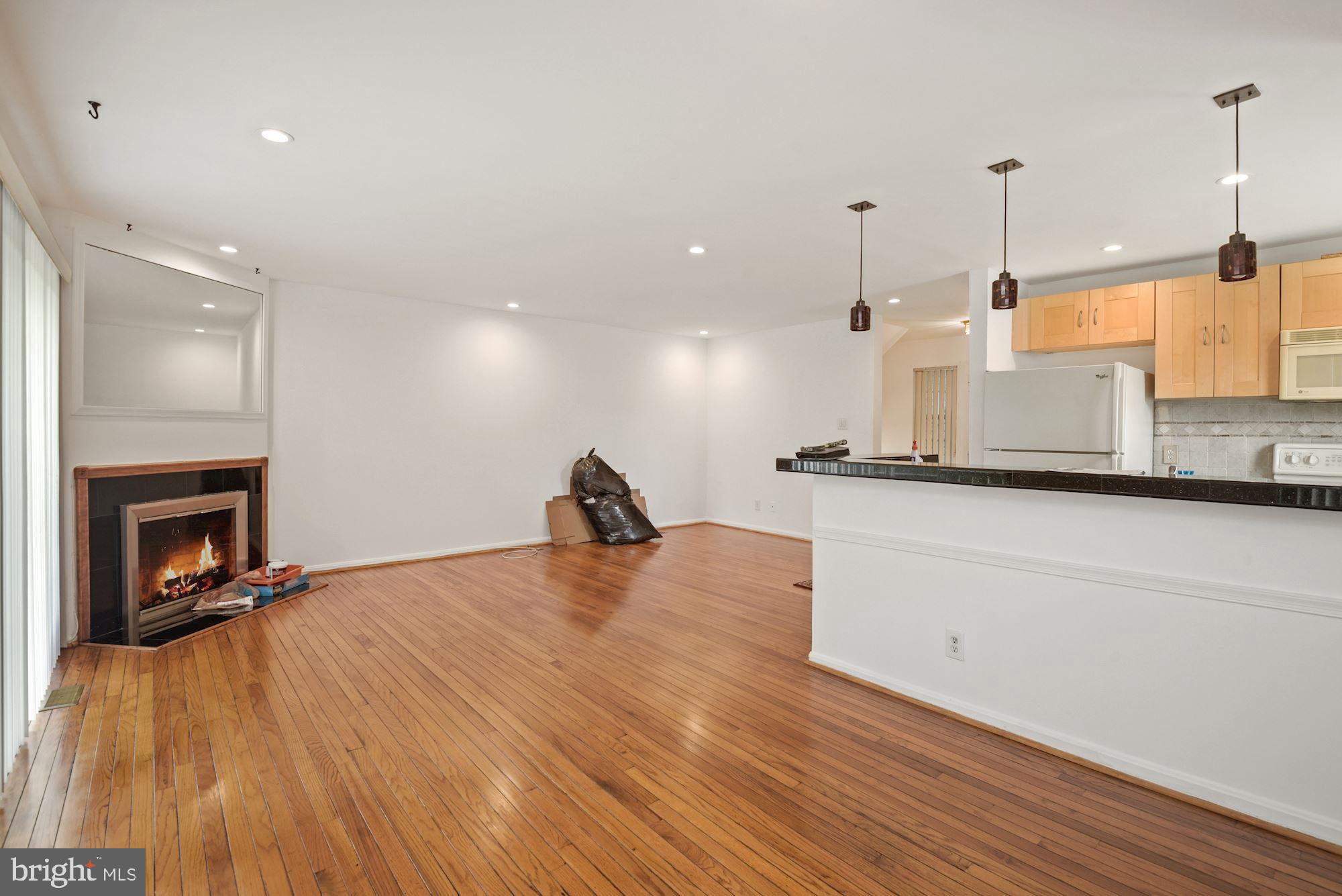 10400 PARTHENON COURT 10400