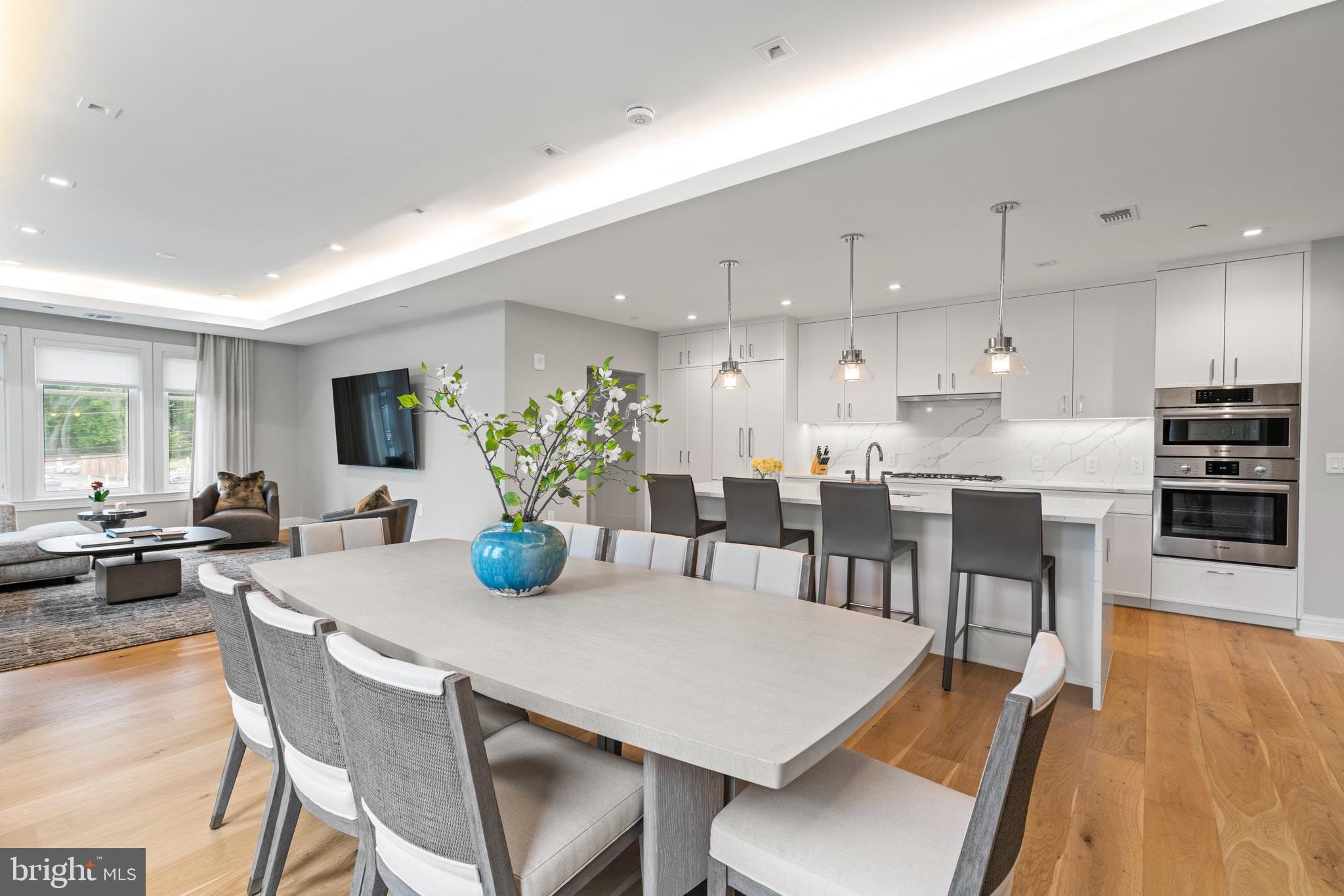 8551 CONNECTICUT AVENUE 201