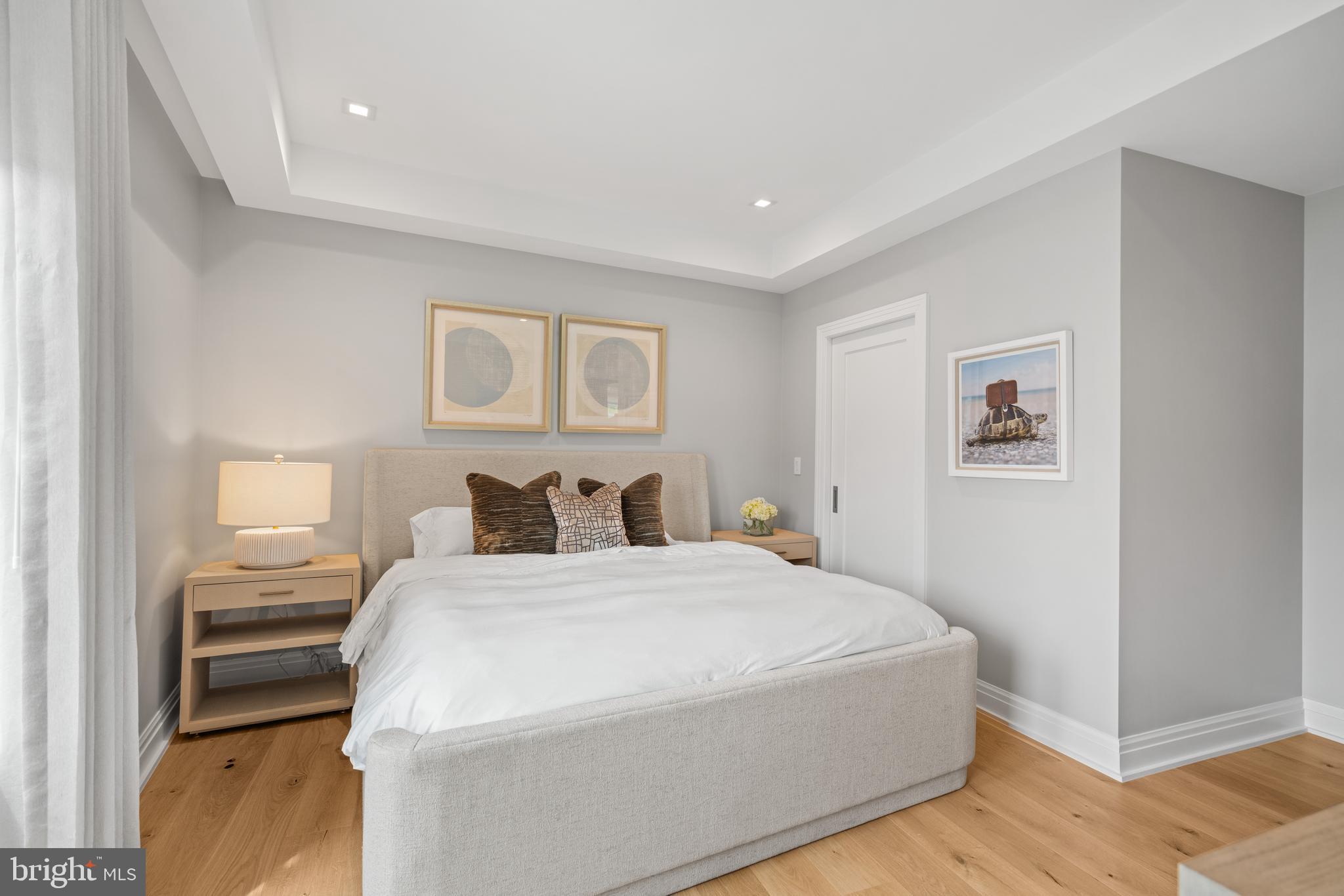 8551 CONNECTICUT AVENUE 201