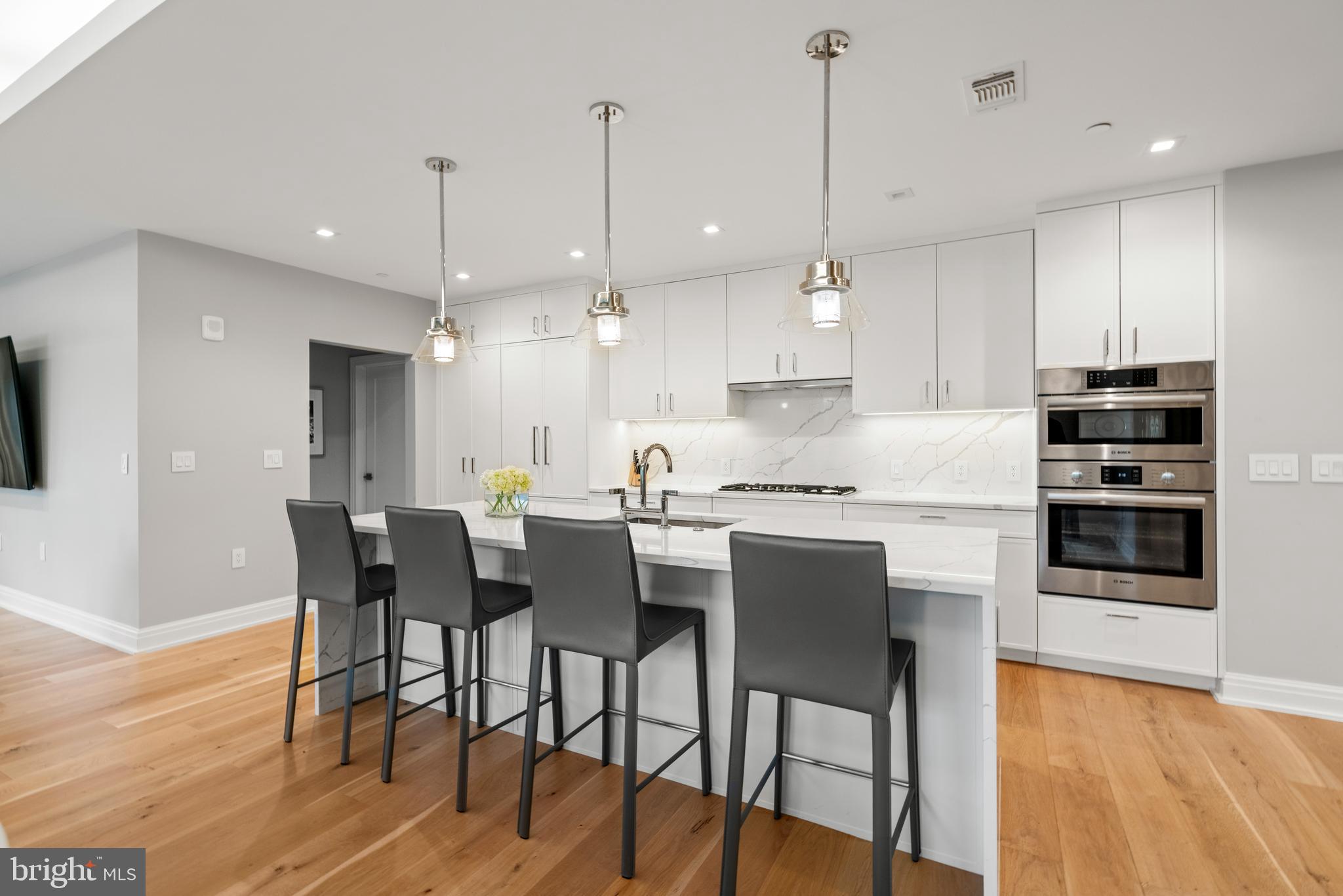 8551 CONNECTICUT AVENUE 201