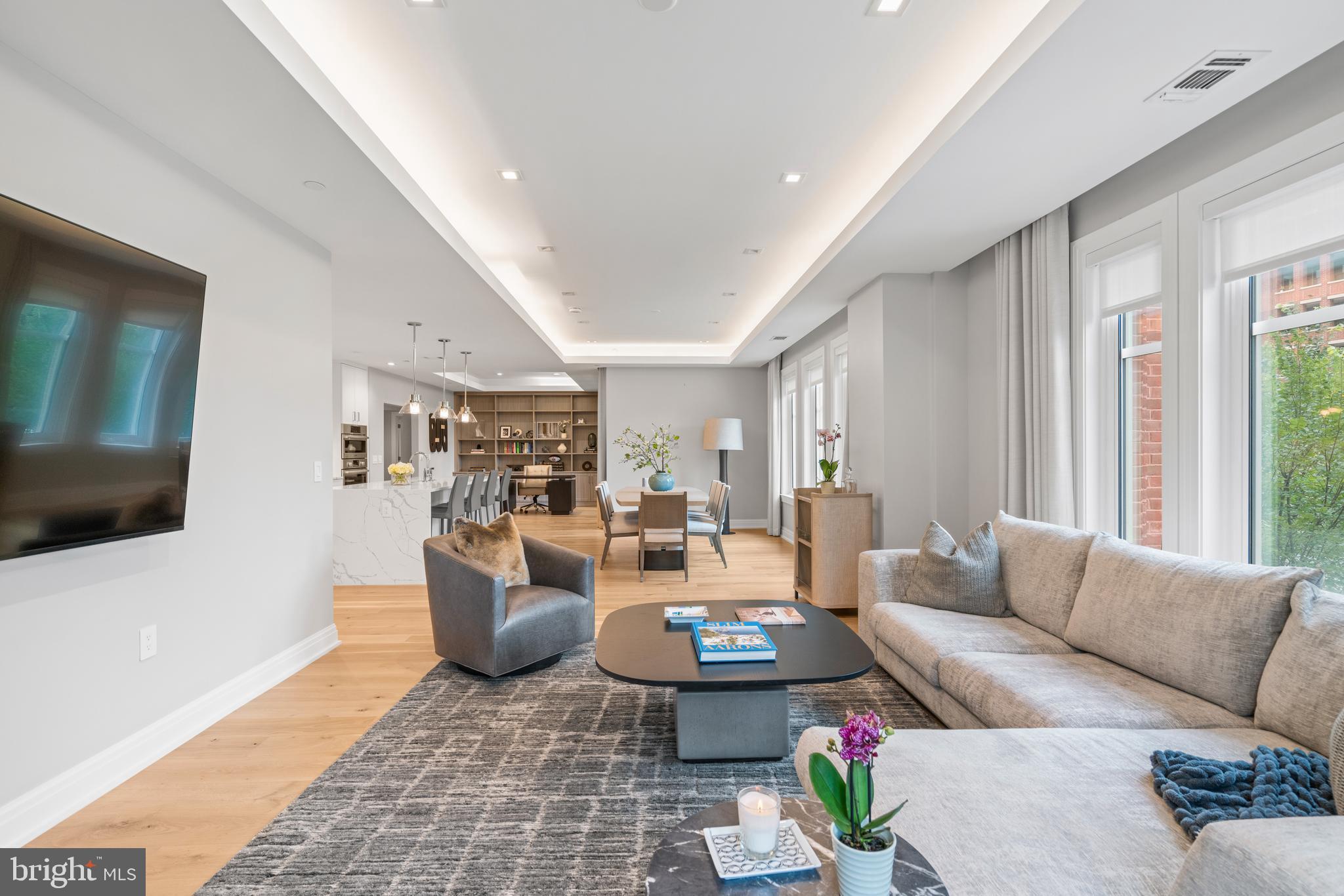 8551 CONNECTICUT AVENUE 201