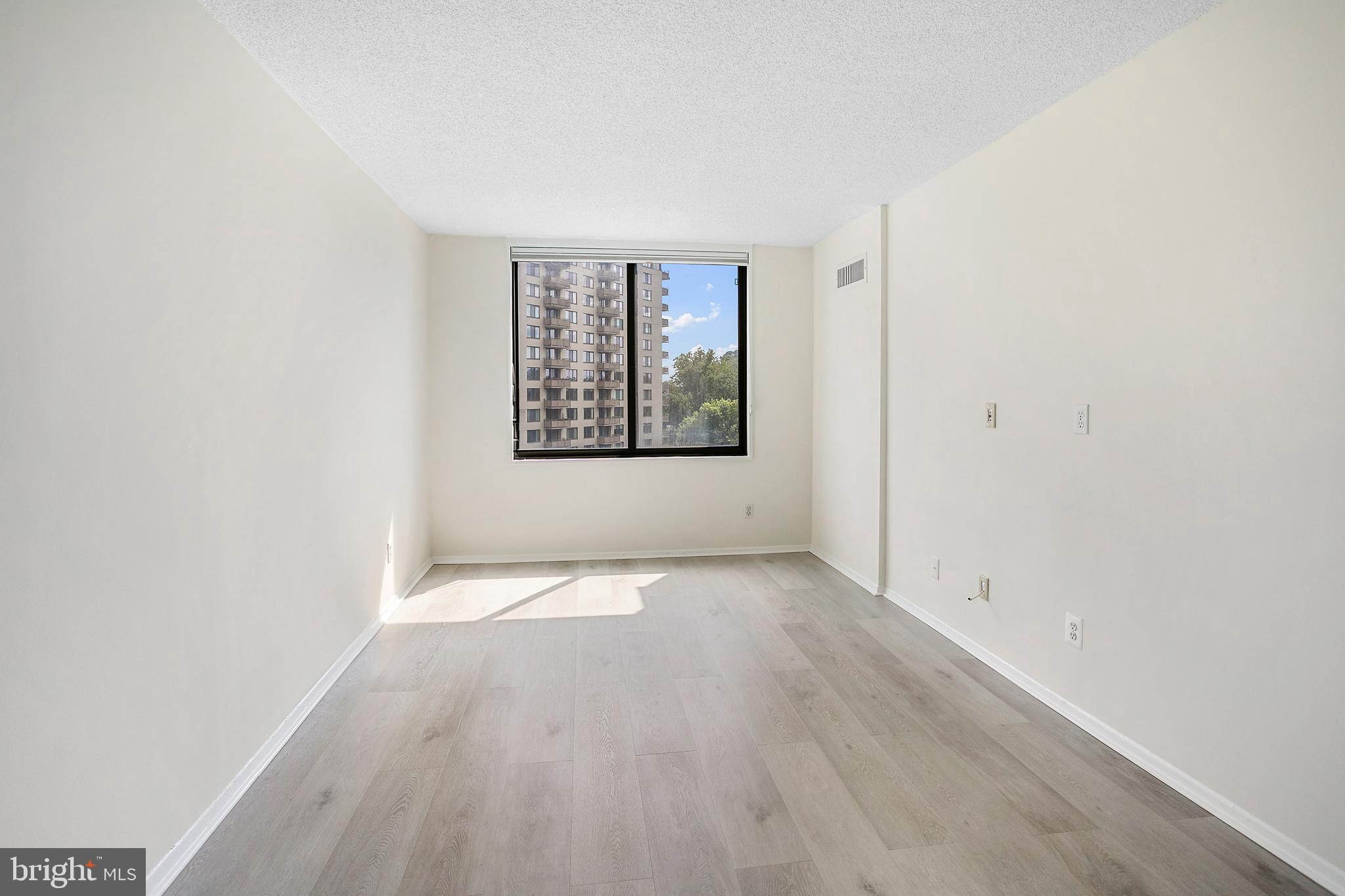 5225 POOKS HILL ROAD 1002N