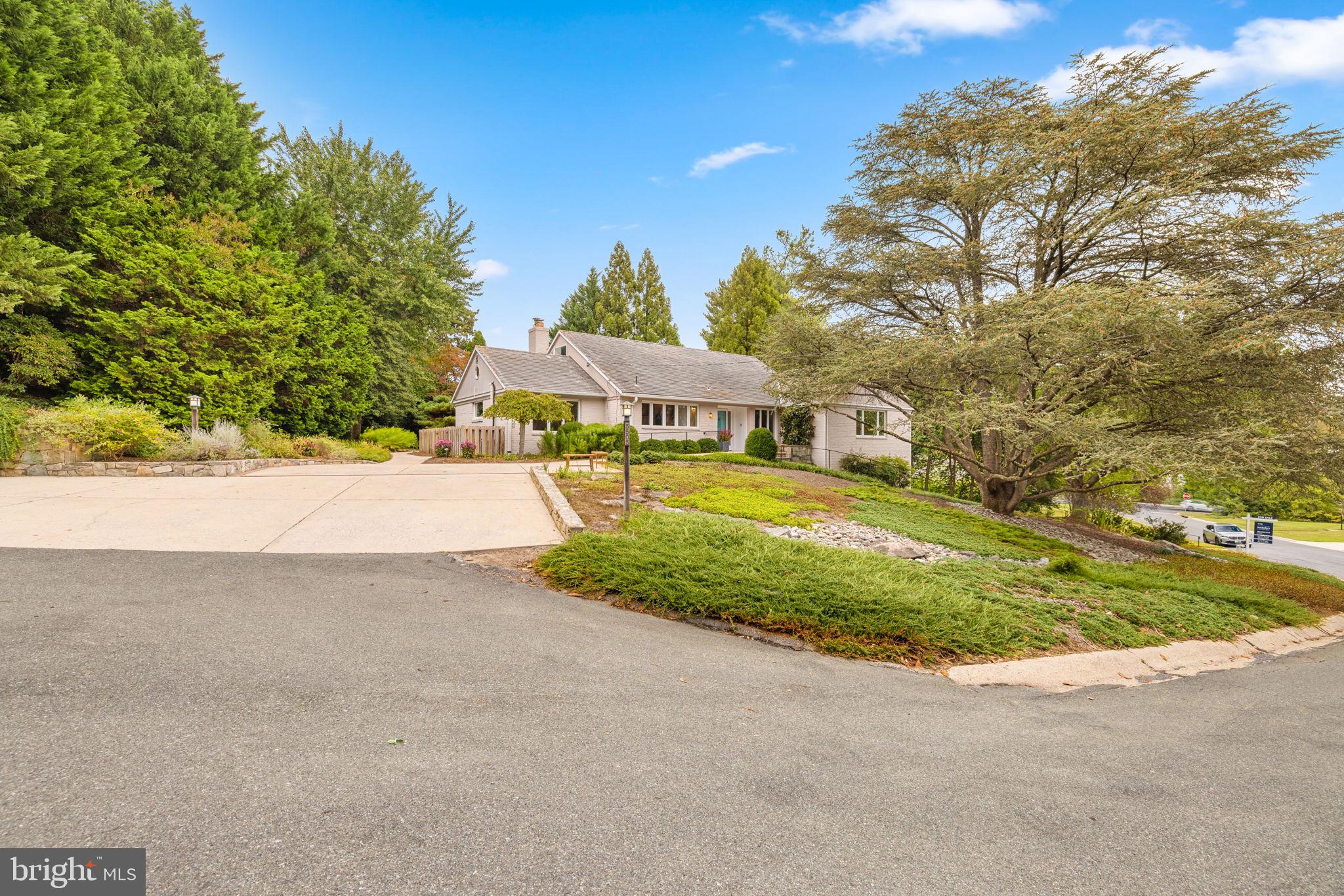 5505 PEMBROKE TERRACE