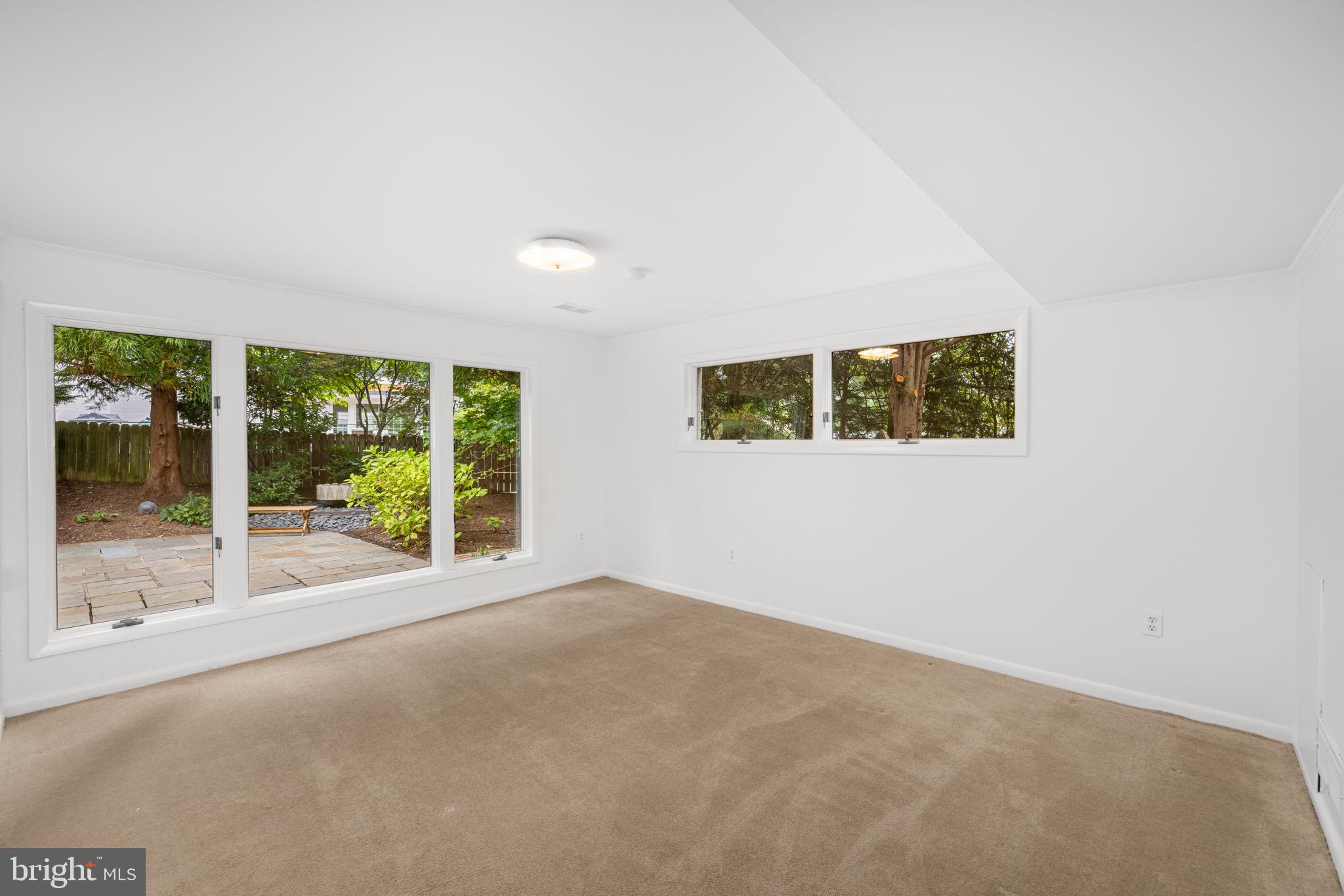 5505 PEMBROKE TERRACE