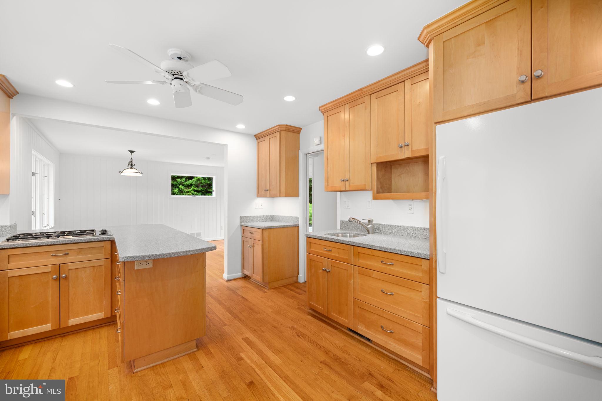 5505 PEMBROKE TERRACE