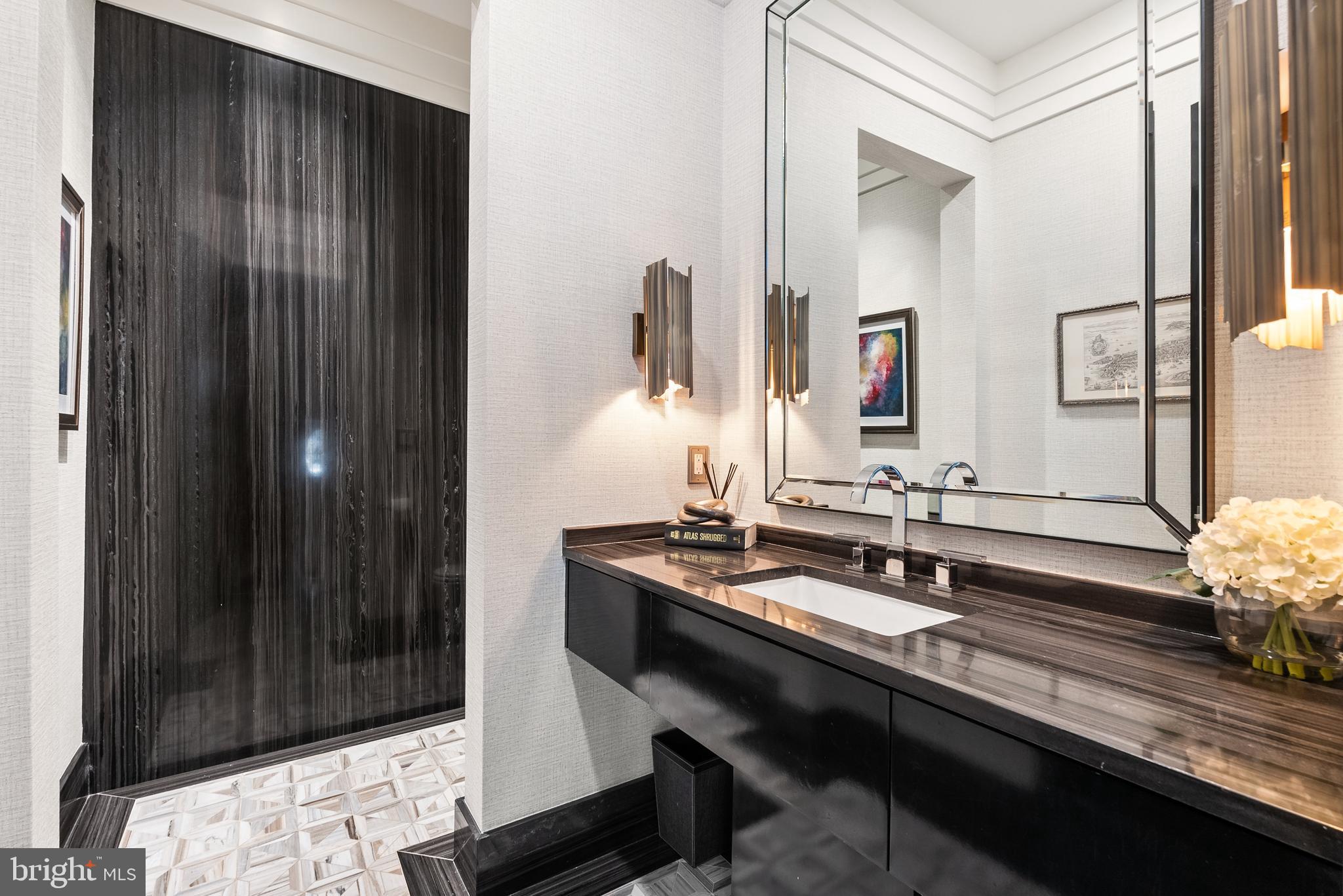 8913 HOLLY LEAF LANE