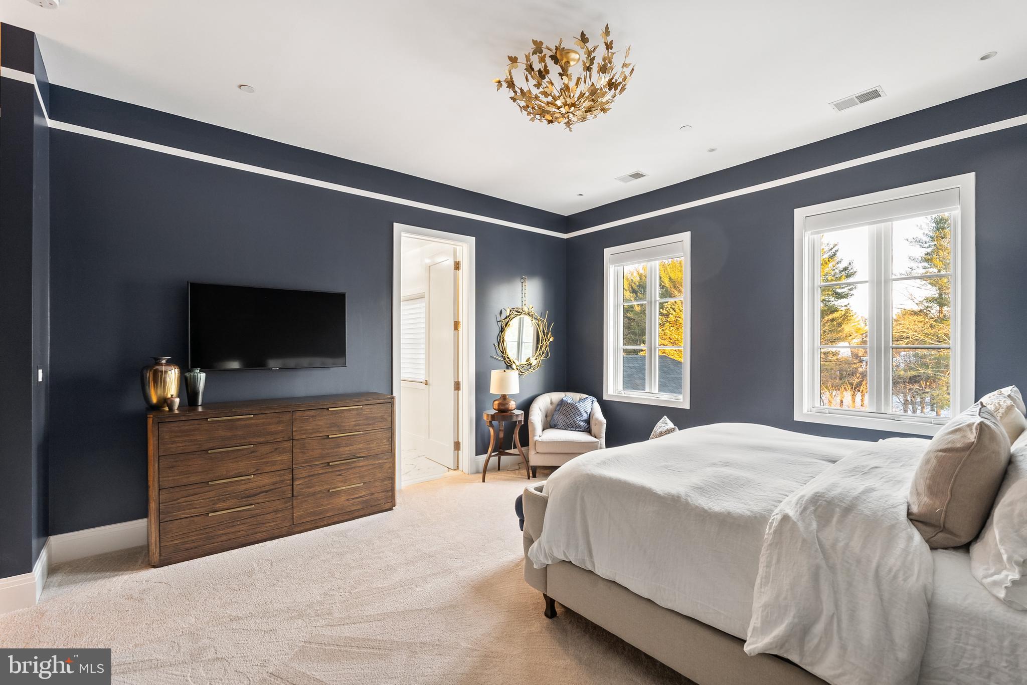 8913 HOLLY LEAF LANE