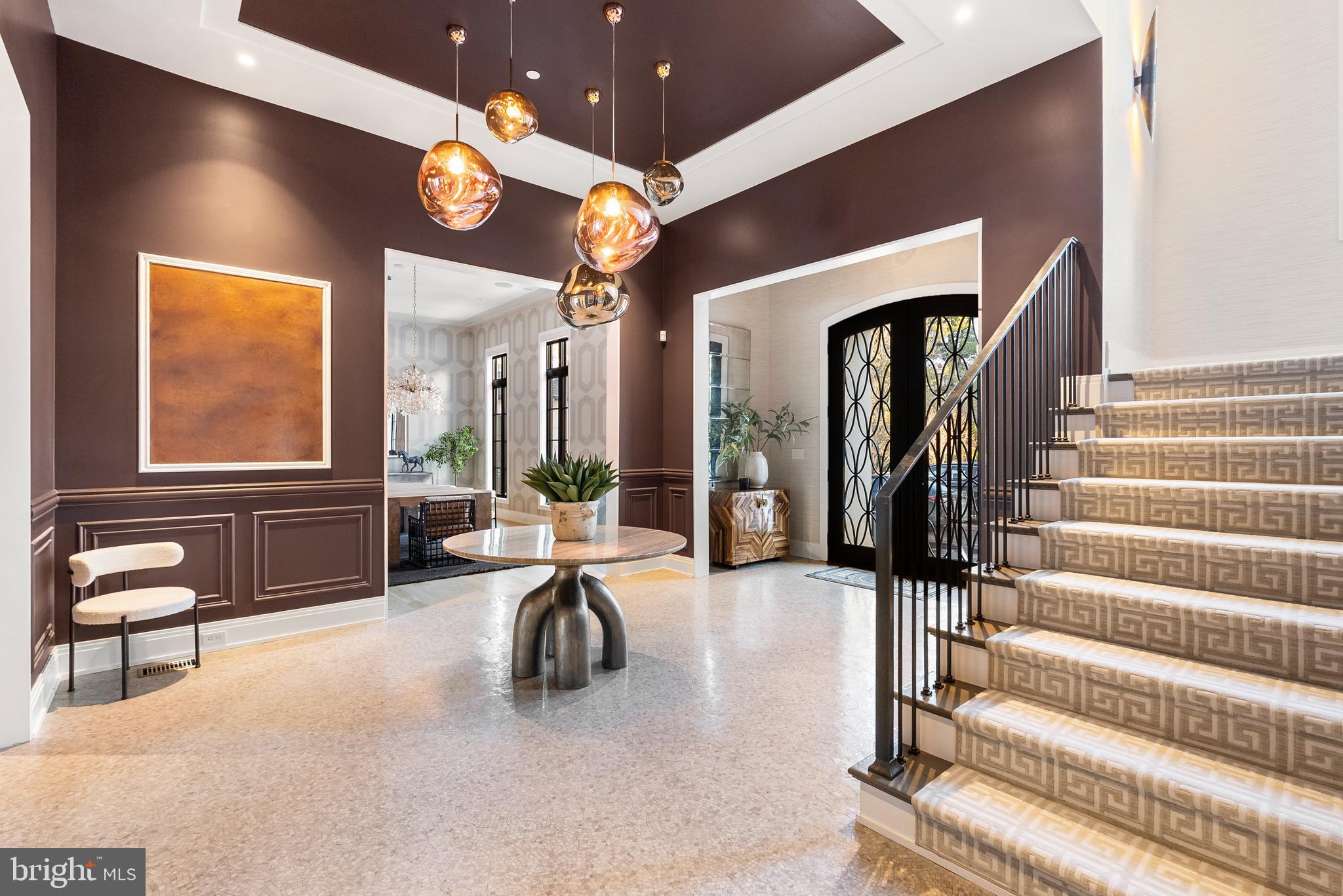 8913 HOLLY LEAF LANE