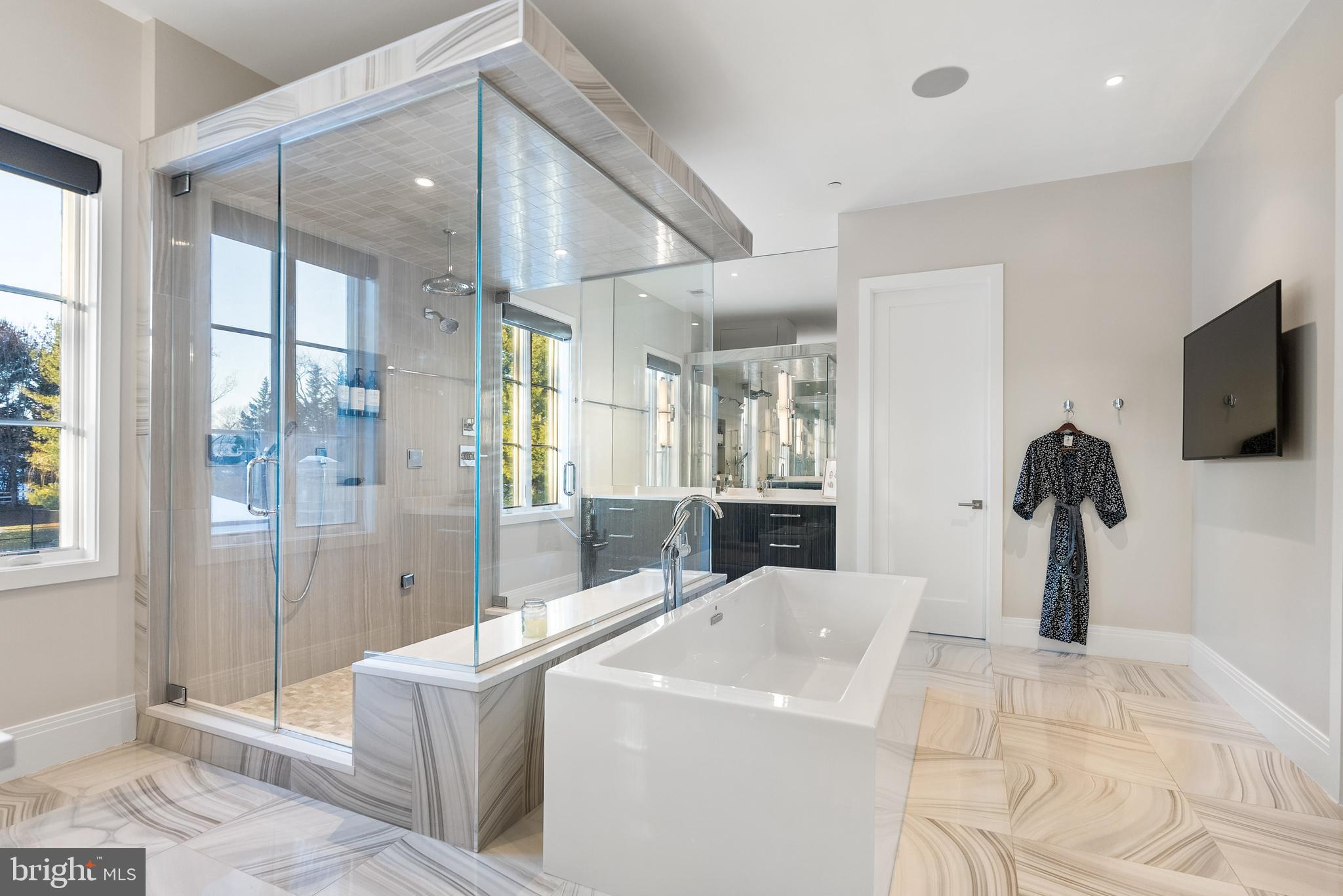 8913 HOLLY LEAF LANE