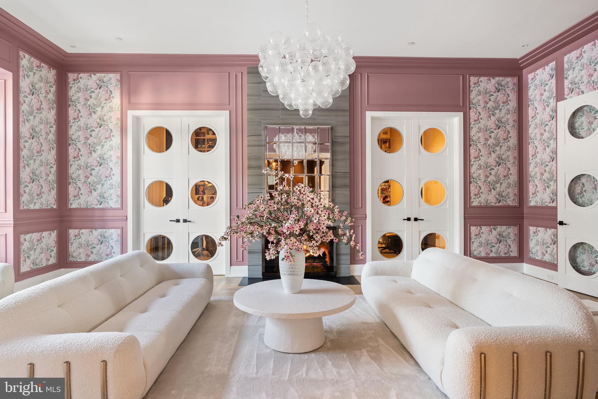 8913 HOLLY LEAF LANE