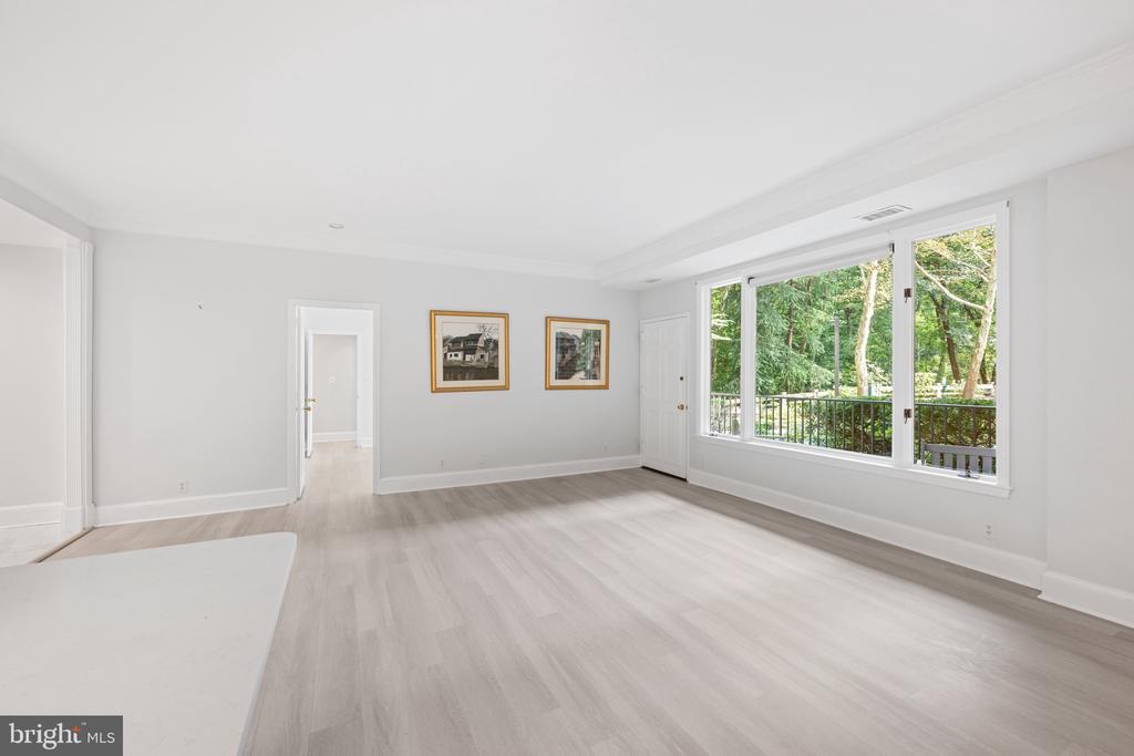 8101 CONNECTICUT AVENUE N109