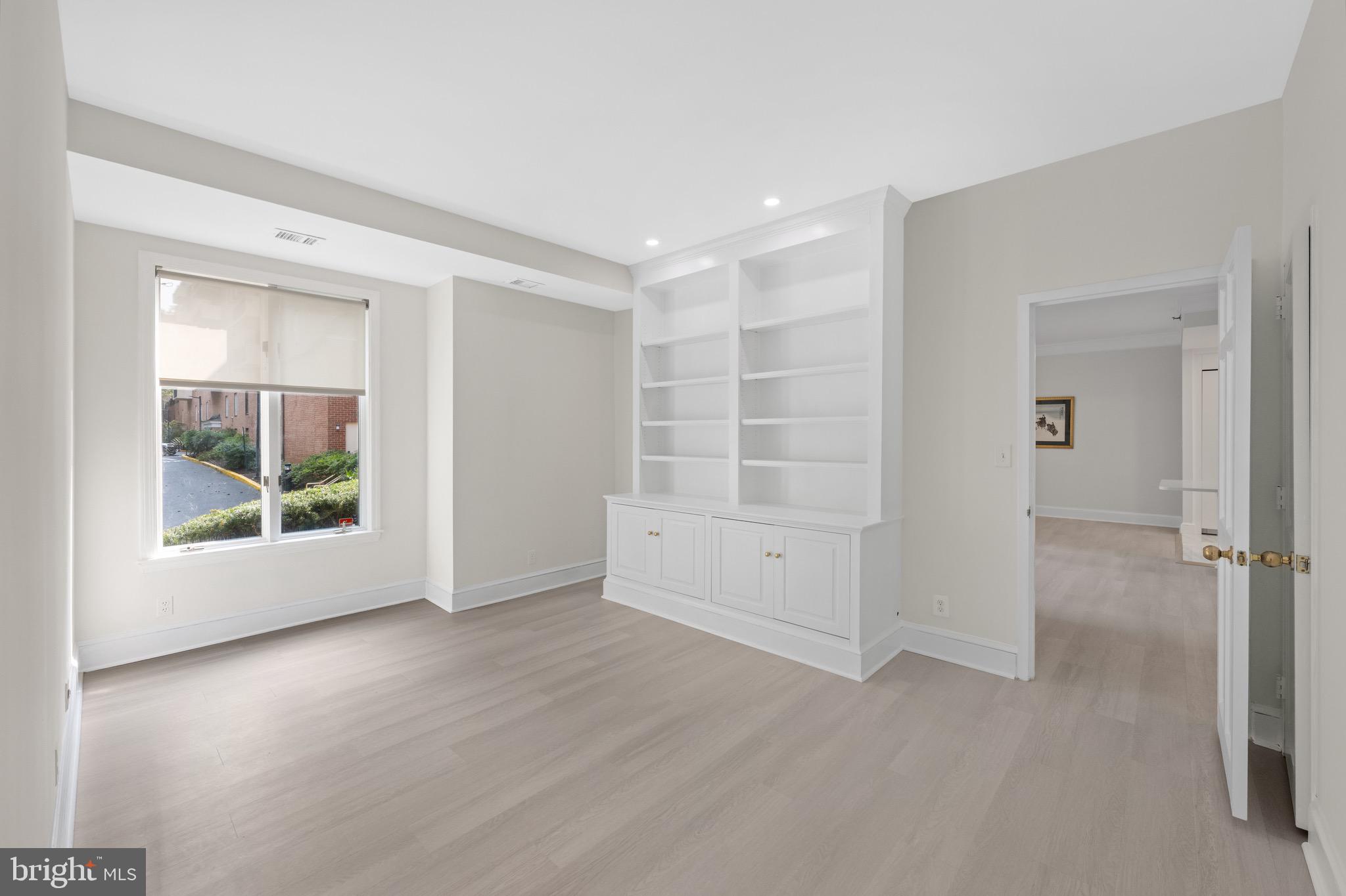 8101 CONNECTICUT AVENUE N109